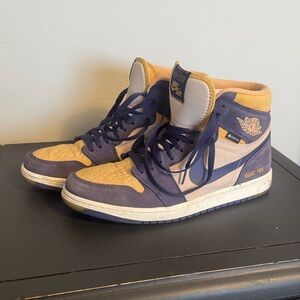 Jordan 1 Gore-Tex - Purple and Tan size 11